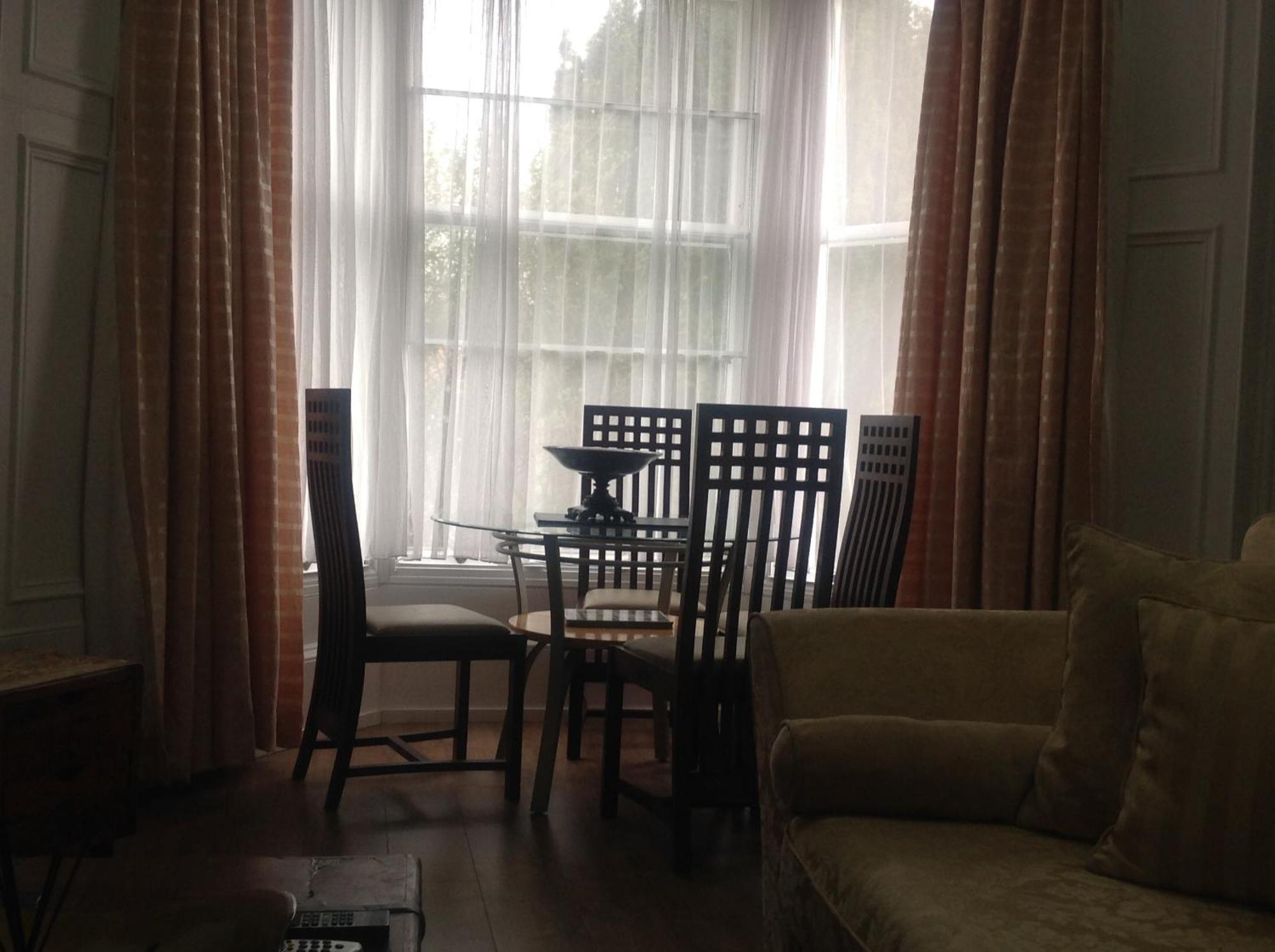 Busby Apartments Глазгоу Екстериор снимка